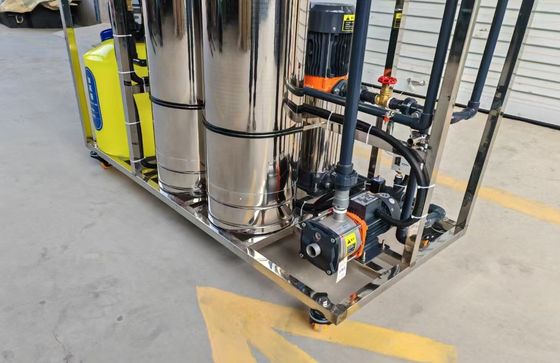 Αγορά 500L ανά ώρα Ηλεκτρική ενέργεια Ro μονάδα επεξεργασίας νερού με ποσοστό καθαρισμού 99% και ποικίλλει ανάλογα με την κατανάλωση ισχύος του μοντέλου online manufacture